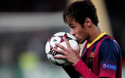 乐竞动态-佐默面对单刀冷静化解